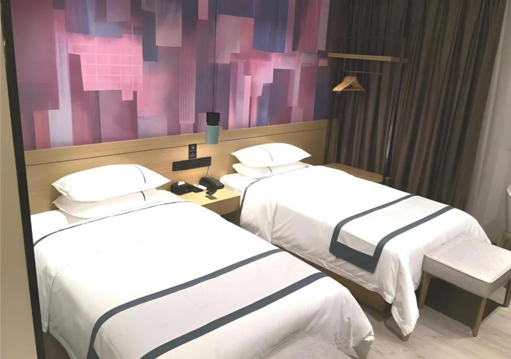 Bed in City Comfort Inn Guangzhou Shisanhang Shachong Metro Station