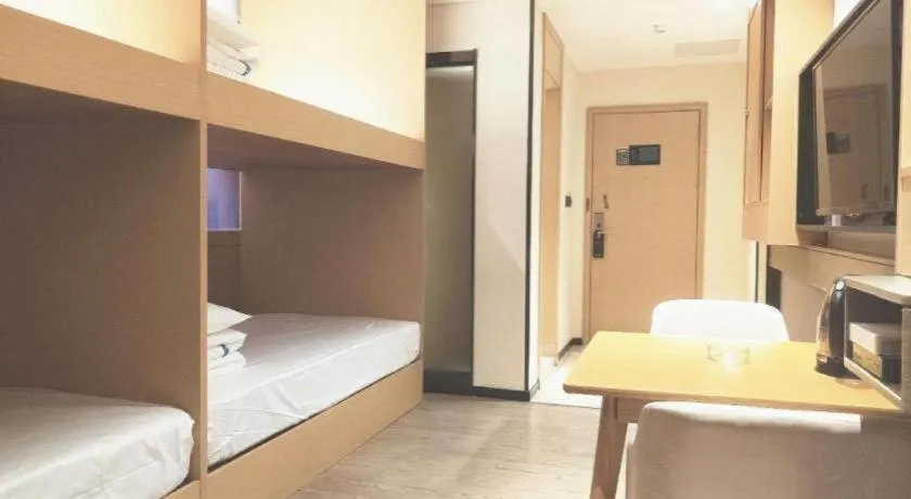 Bed in City Comfort Inn Guangzhou Shisanhang Shachong Metro Station