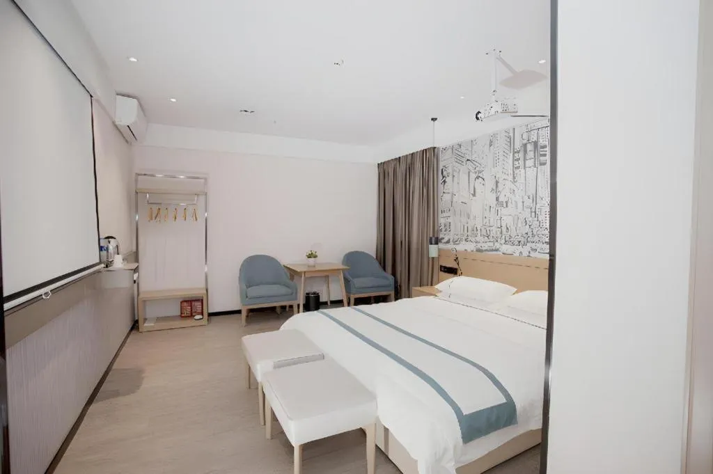 Bed in City Comfort Inn Guangzhou Shisanhang Shachong Metro Station