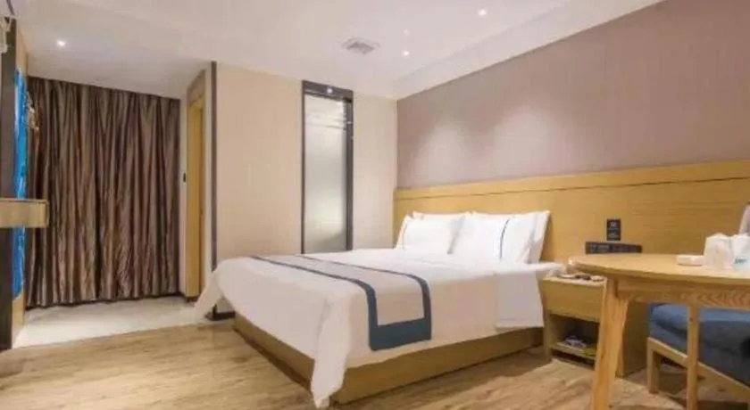 Bed in City Comfort Inn Guangzhou Shisanhang Shachong Metro Station