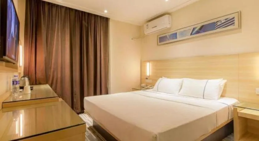 Bed in City Comfort Inn Wuhan Jiefang Avenue Xinrong Light Rail Station
