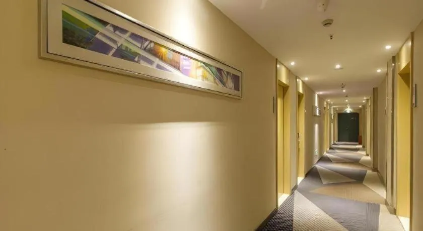 Bed in City Comfort Inn Wuhan Jiefang Avenue Xinrong Light Rail Station