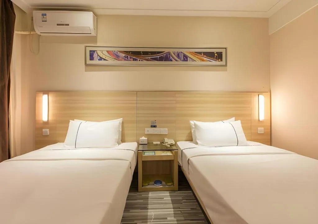 Bed in City Comfort Inn Wuhan Jiefang Avenue Xinrong Light Rail Station