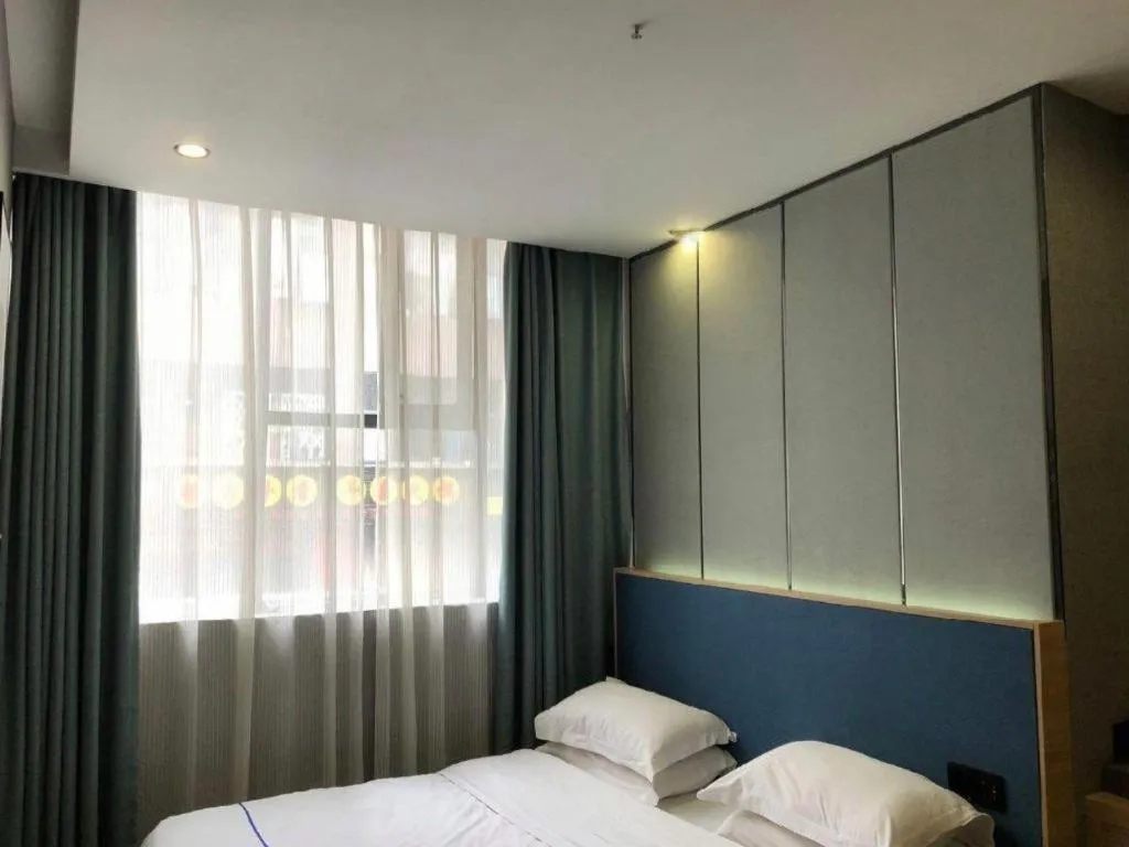 Bed in City Comfort Inn Zhengzhou Railway Station Erqi Square