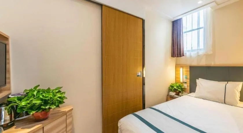 Bed in City Comfort Inn Zhengzhou Railway Station Erqi Square