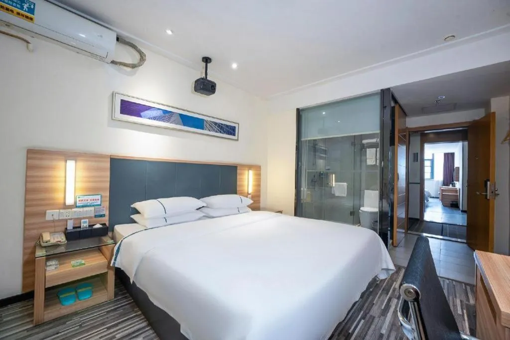 Bed in City Comfort Inn Zhengzhou Railway Station Erqi Square