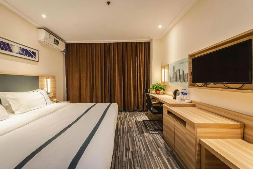 Bed in City Comfort Inn Zhengzhou Railway Station Erqi Square