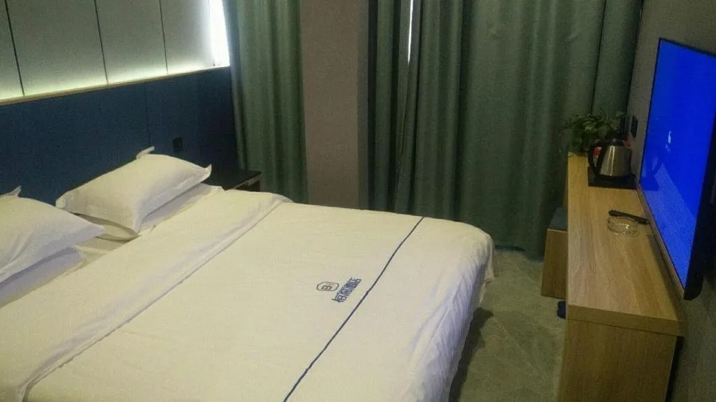 Bed in City Comfort Inn Zhengzhou Railway Station Erqi Square