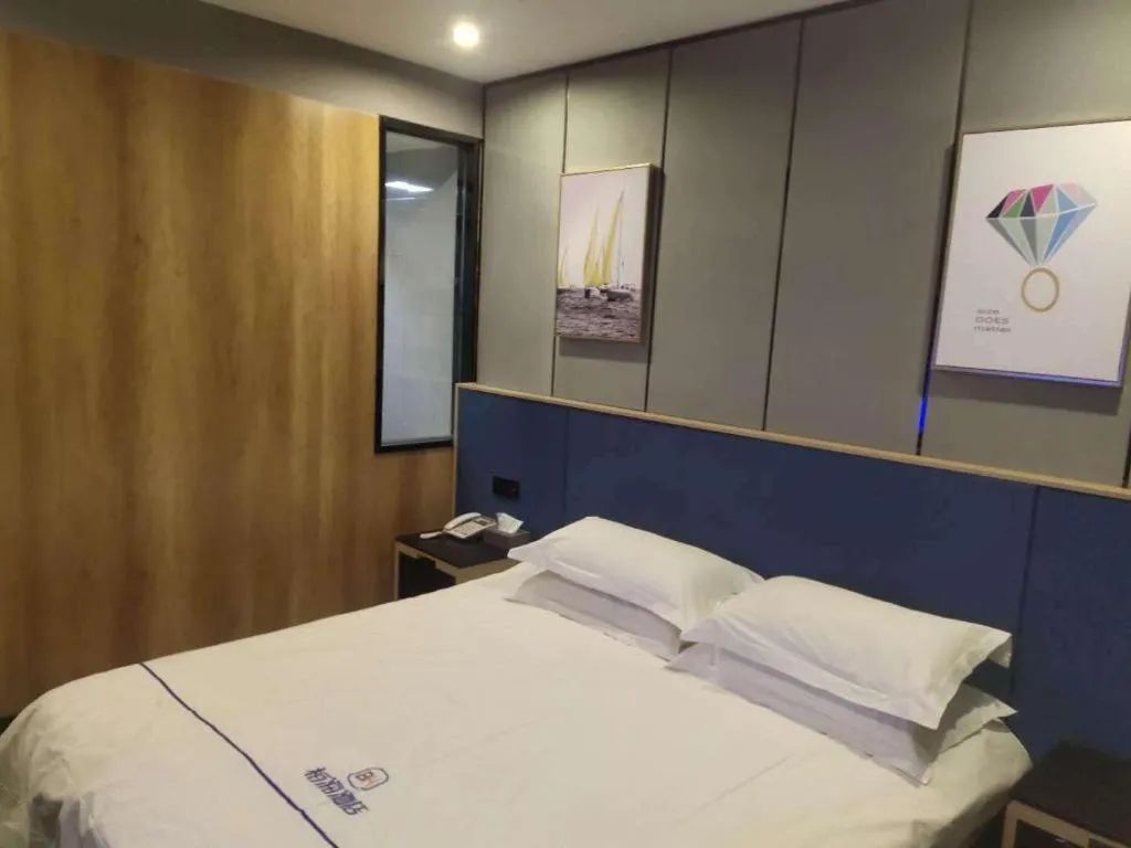 Bed in City Comfort Inn Zhengzhou Railway Station Erqi Square