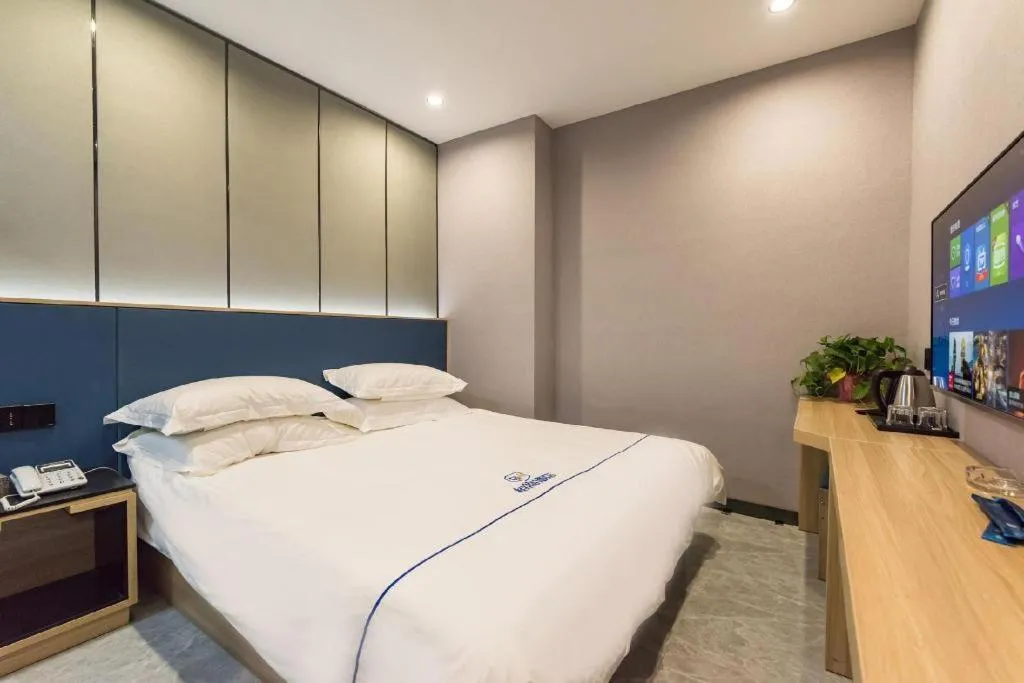 Bed in City Comfort Inn Zhengzhou Railway Station Erqi Square