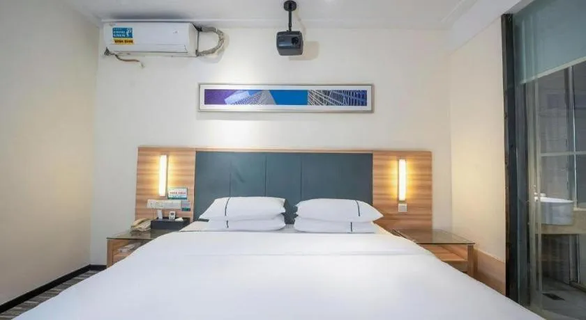 Bed in City Comfort Inn Zhengzhou Railway Station Erqi Square