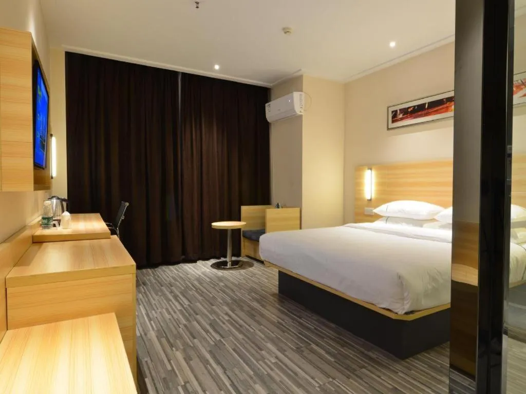 Bed in City Comfort Inn Zhengzhou Railway Station Erqi Square