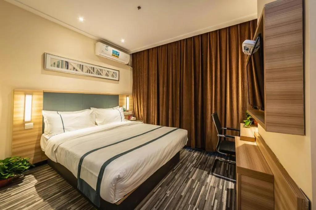 Bed in City Comfort Inn Zhengzhou Railway Station Erqi Square