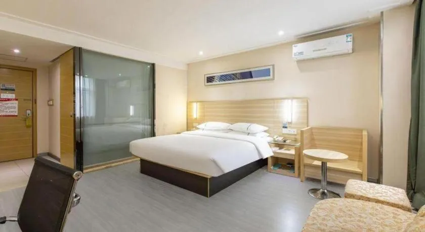 Bed in City Comfort Inn Wuhan Fengshu Er Road Baijin Mansion
