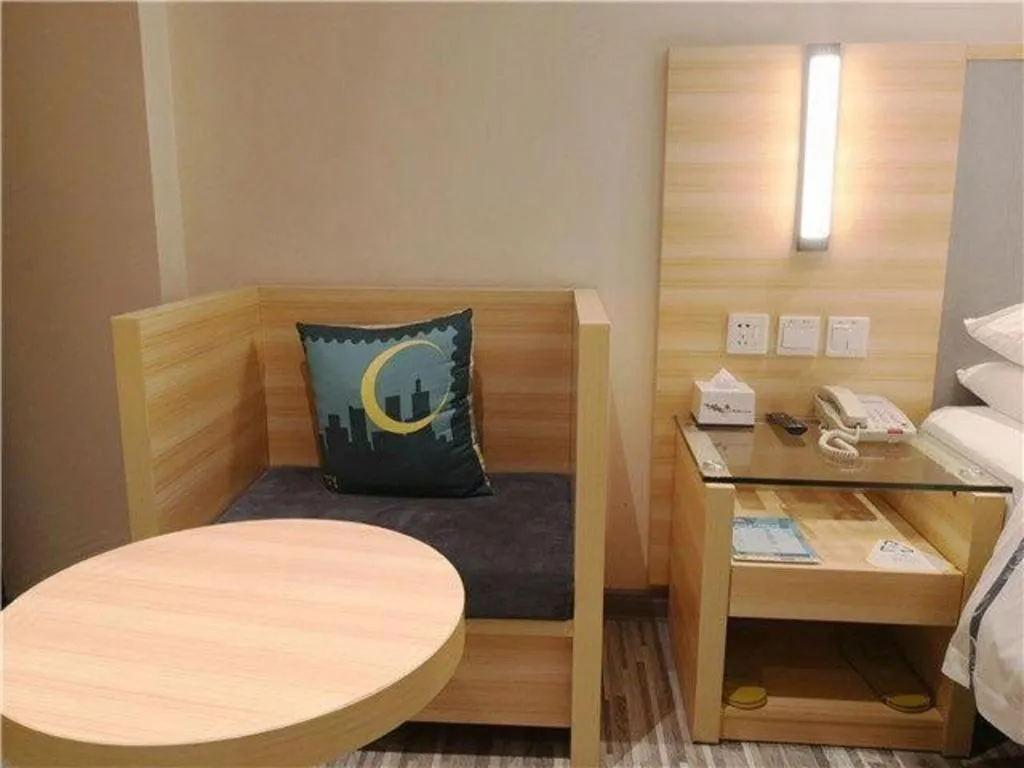 Bed in City Comfort Inn Zhongshan Nanqu Subdistrict Yong'an Square