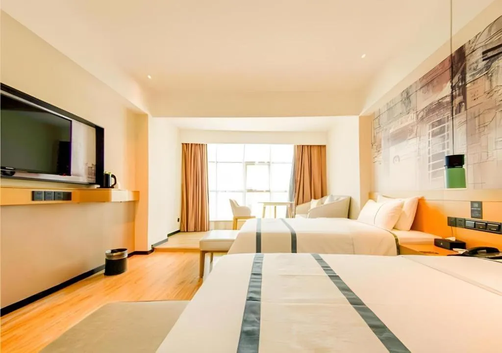 Bed in City Comfort Inn Haikou Zhongjie Road Walking Street