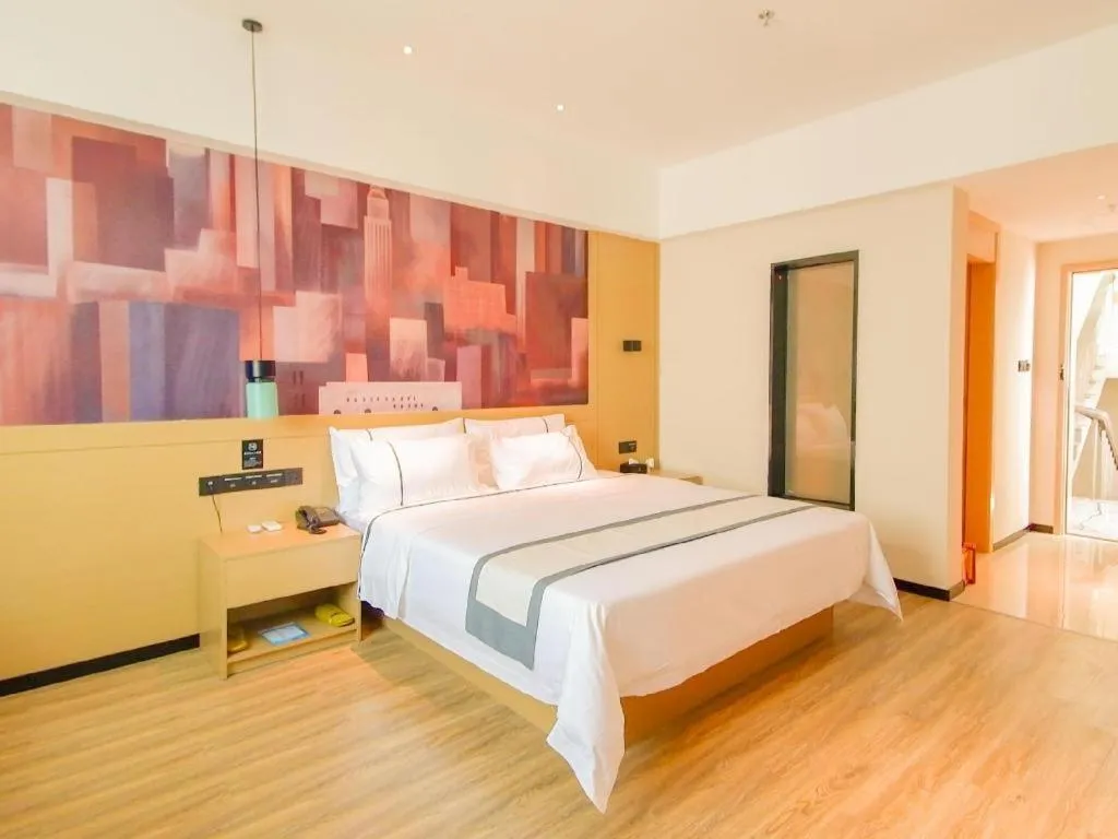 Bed in City Comfort Inn Haikou Zhongjie Road Walking Street