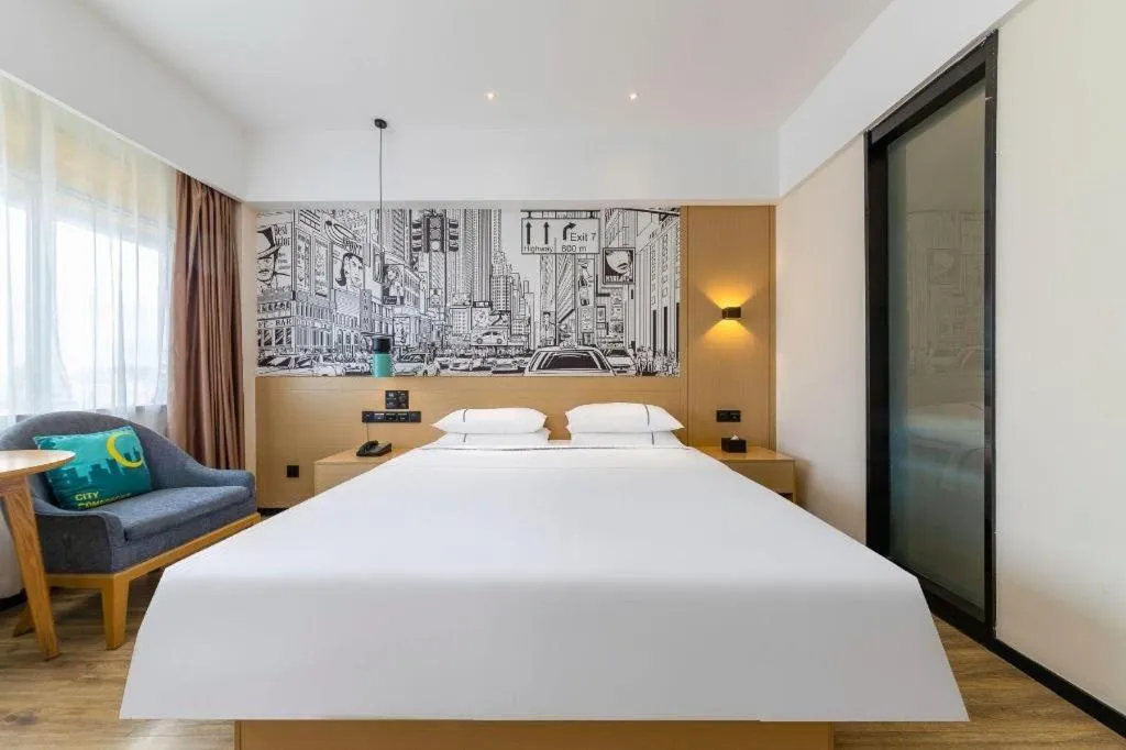 Bed in City Comfort Inn Haikou Zhongjie Road Walking Street