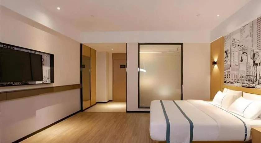 Bed in City Comfort Inn Haikou Zhongjie Road Walking Street