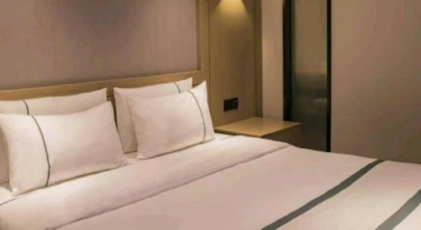 Bed in City Comfort Inn Haikou Zhongjie Road Walking Street