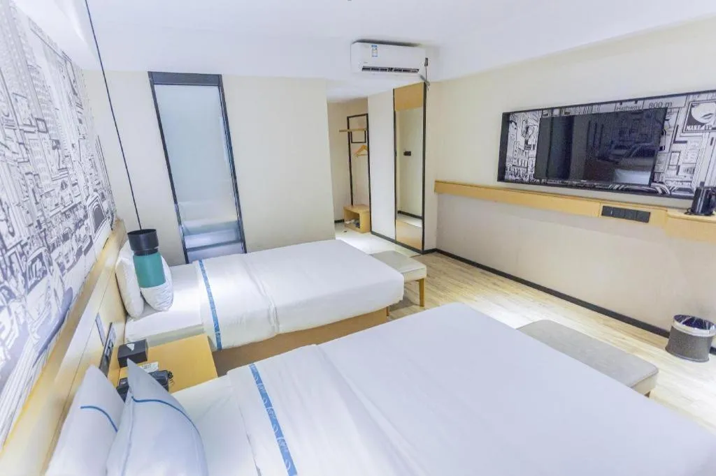 Bed in City Comfort Inn Haikou Zhongjie Road Walking Street