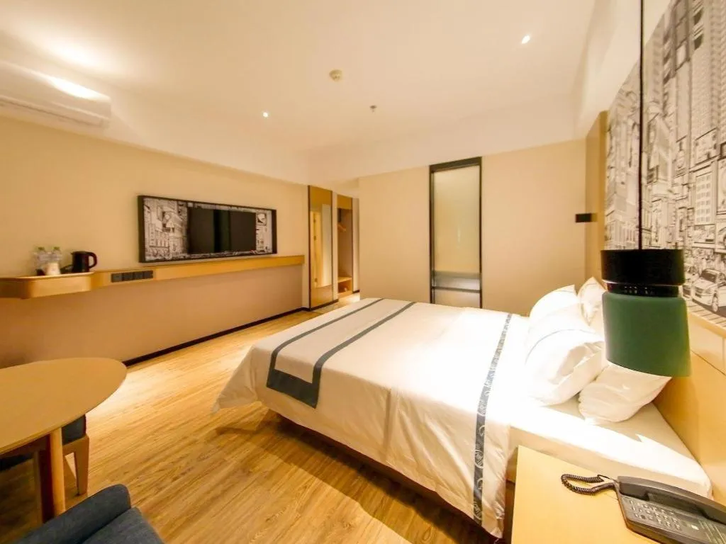 Bed in City Comfort Inn Haikou Zhongjie Road Walking Street