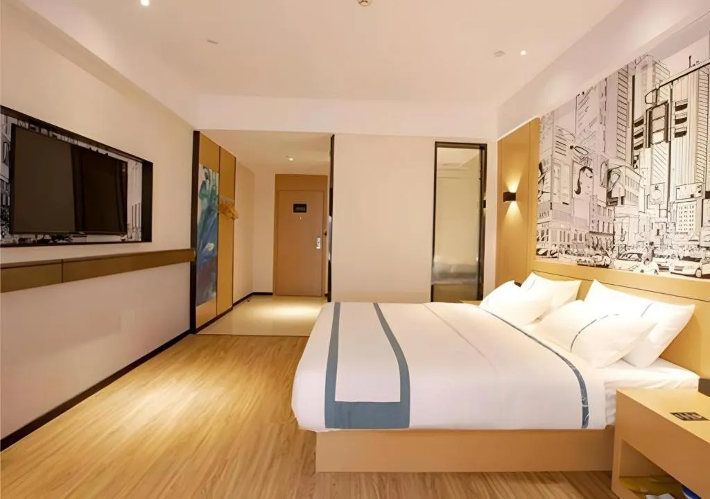 Bed in City Comfort Inn Haikou Zhongjie Road Walking Street