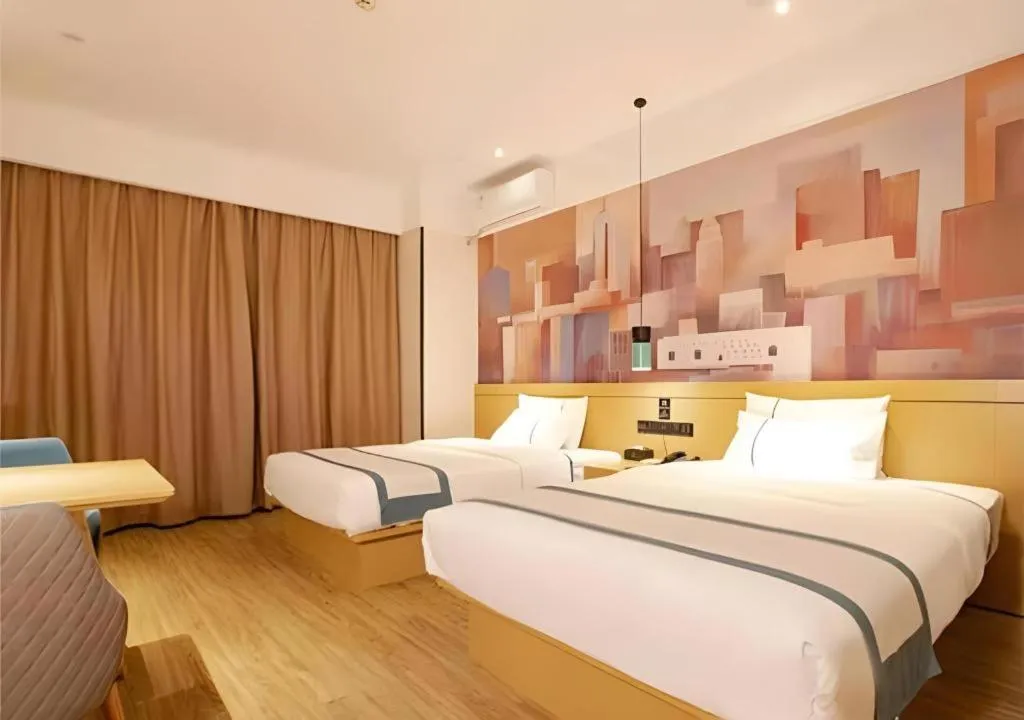 Bed in City Comfort Inn Haikou Zhongjie Road Walking Street