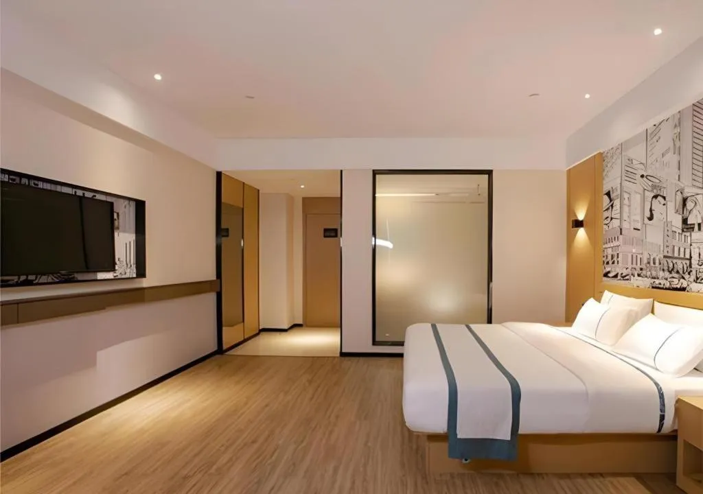 Bed in City Comfort Inn Haikou Zhongjie Road Walking Street