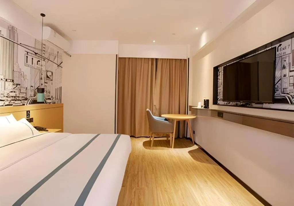 Bed in City Comfort Inn Haikou Zhongjie Road Walking Street