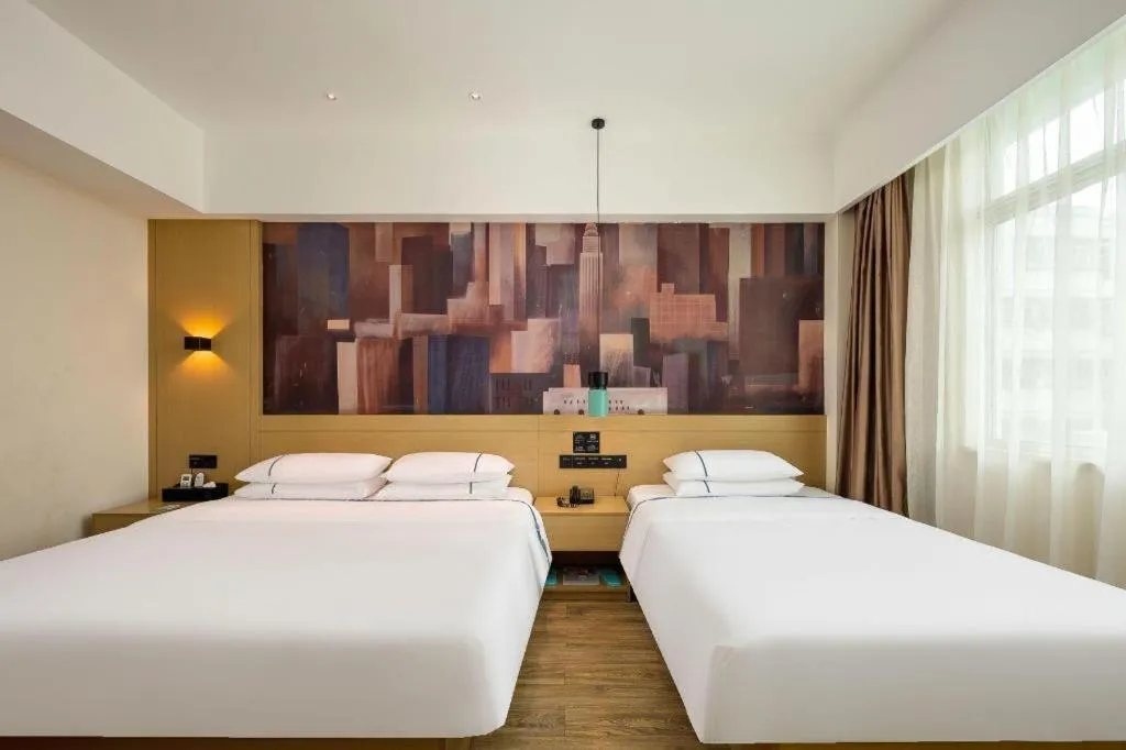 Bed in City Comfort Inn Haikou Zhongjie Road Walking Street