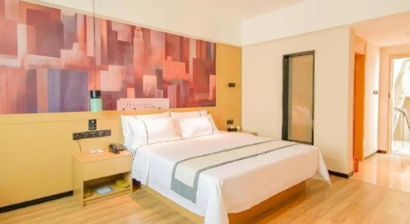 Bed in City Comfort Inn Haikou Zhongjie Road Walking Street