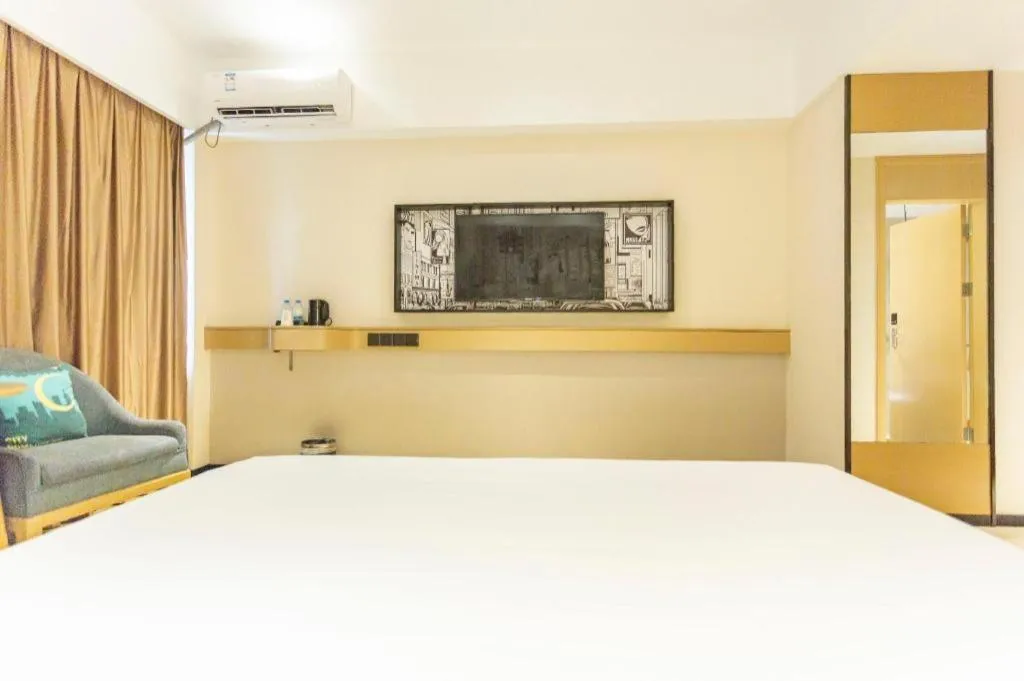Bed in City Comfort Inn Haikou Zhongjie Road Walking Street
