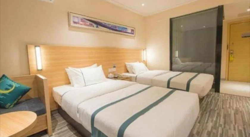 Bed in City Comfort Inn Wuhan Huanghe Tower Shouyi Metro Station
