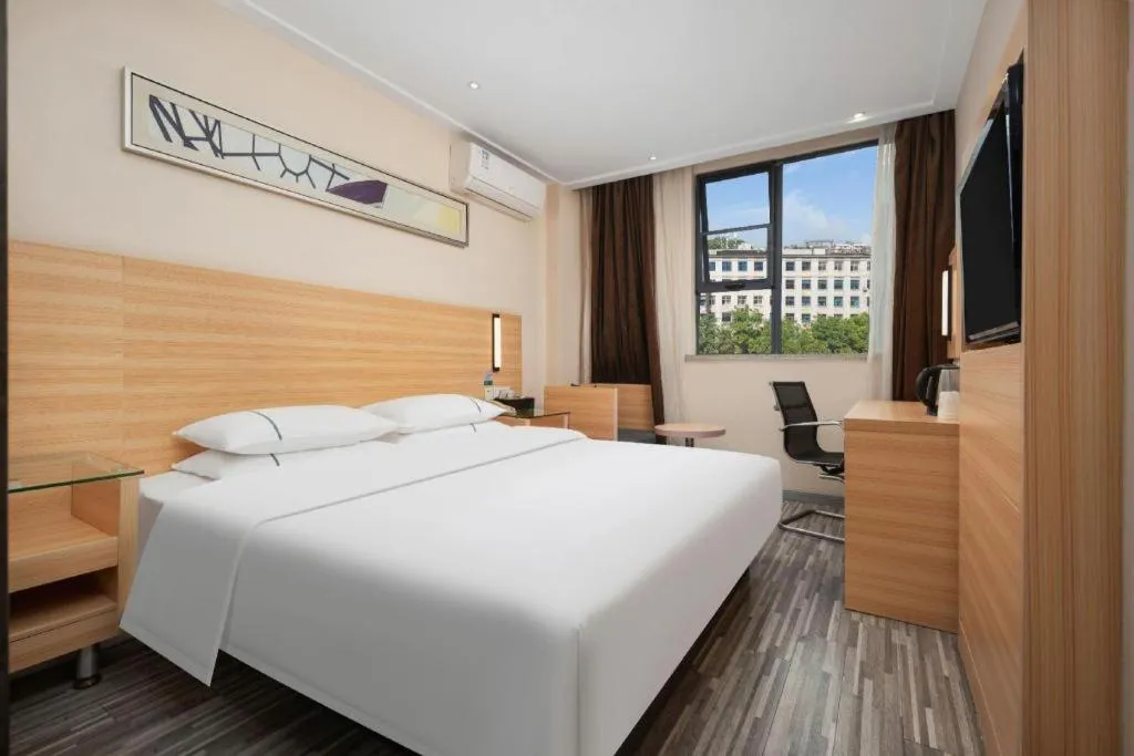 Bed in City Comfort Inn Wuhan Huanghe Tower Shouyi Metro Station