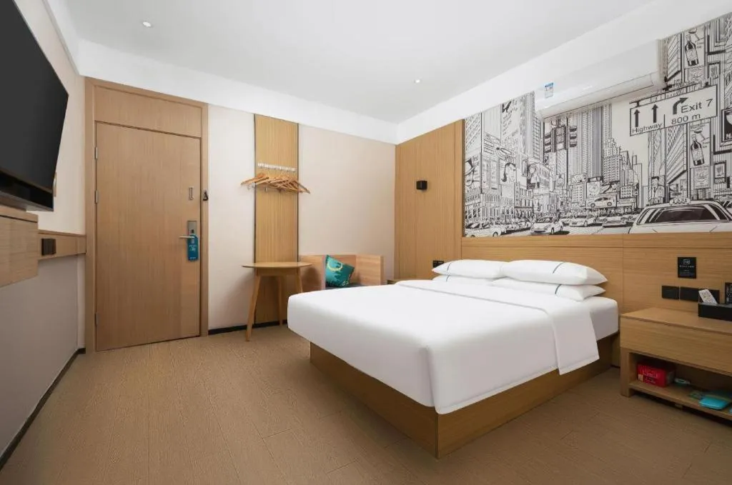 Bed in City Comfort Inn Wuhan Huanghe Tower Shouyi Metro Station