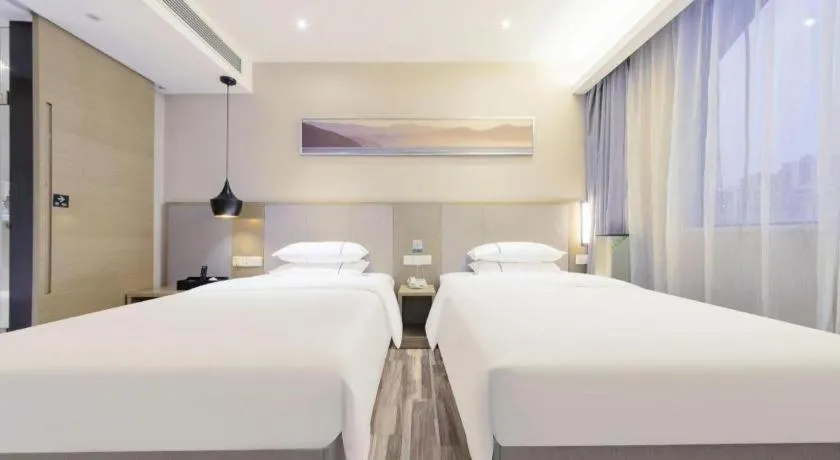 Bed in City Comfort Inn Wuhan Central China Normal University Dahuquan Metro Station