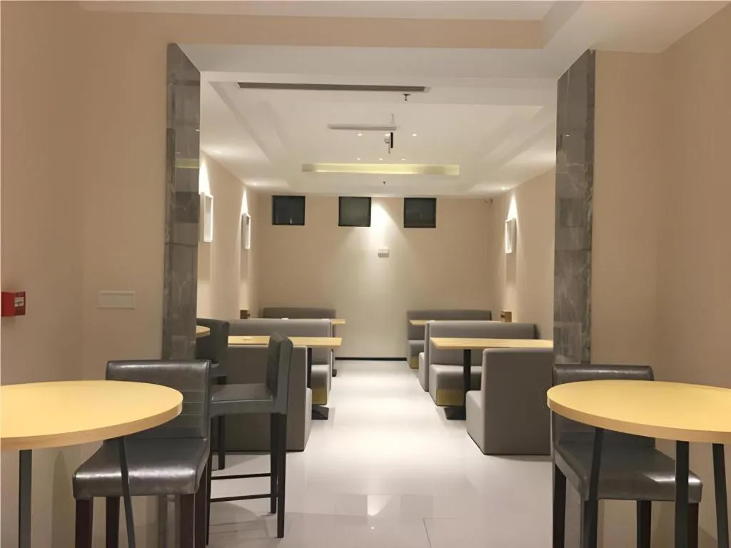 City Comfort Inn Wuhan Central China Normal University Dahuquan Metro Station