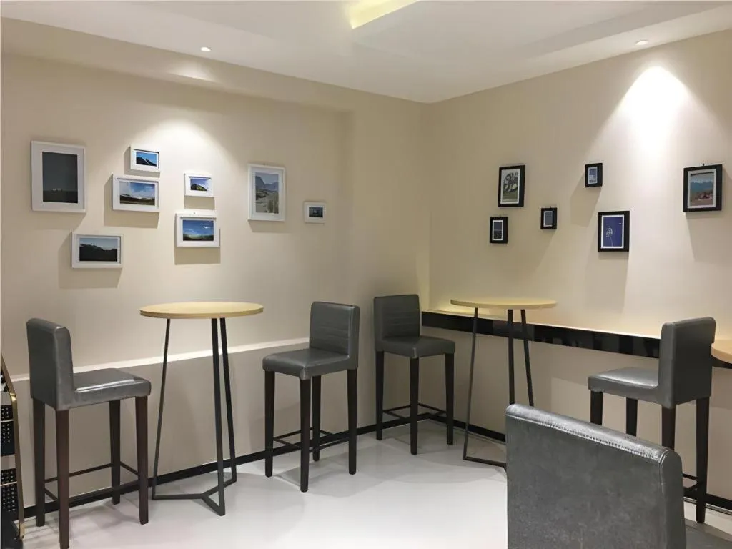 City Comfort Inn Wuhan Central China Normal University Dahuquan Metro Station