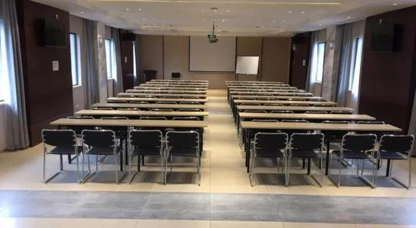 City Comfort Inn Wuhan Central China Normal University Dahuquan Metro Station