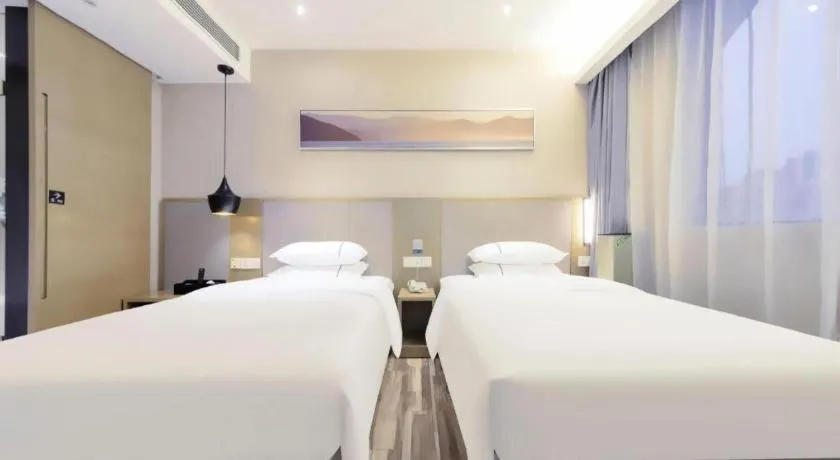 Bed in City Comfort Inn Wuhan Central China Normal University Dahuquan Metro Station