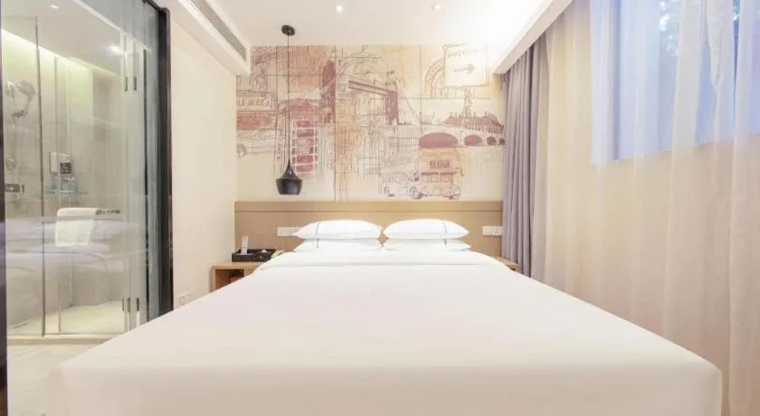 Bed in City Comfort Inn Wuhan Central China Normal University Dahuquan Metro Station