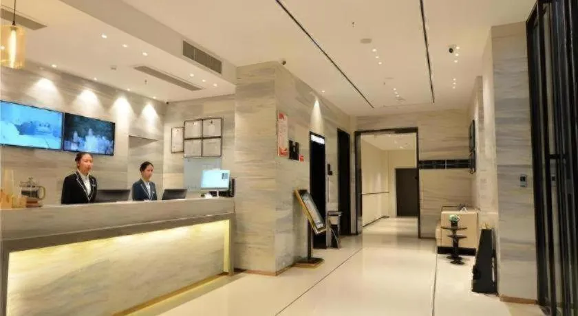 City Comfort Inn Wuhan Optics Valley OuYada Yangjiawan Metro Station