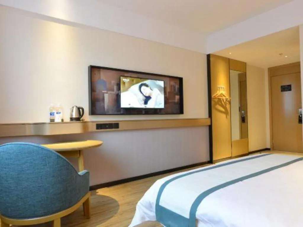 Bed in City Comfort Inn Wuhan Optics Valley OuYada Yangjiawan Metro Station