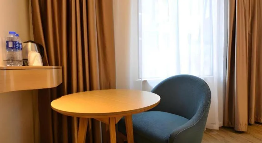 City Comfort Inn Wuhan Optics Valley OuYada Yangjiawan Metro Station