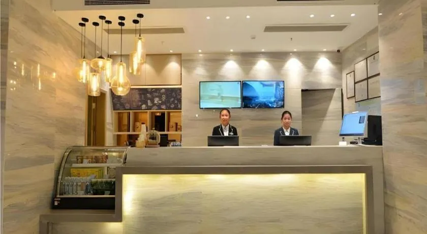 City Comfort Inn Wuhan Optics Valley OuYada Yangjiawan Metro Station