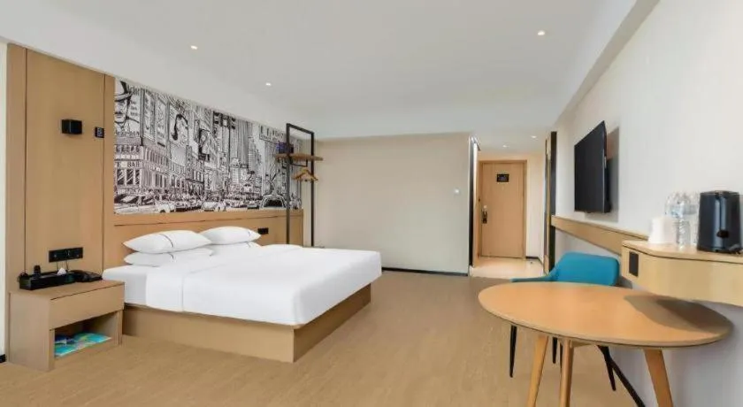 Bed in City Comfort Inn Wuhan Optics Valley OuYada Yangjiawan Metro Station