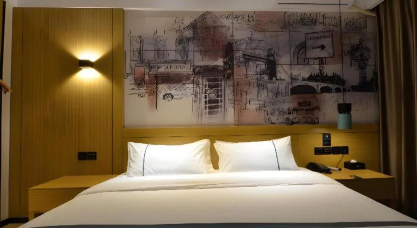 Bed in City Comfort Inn Wuhan Optics Valley OuYada Yangjiawan Metro Station