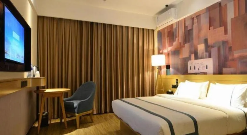 Bed in City Comfort Inn Wuhan Optics Valley OuYada Yangjiawan Metro Station