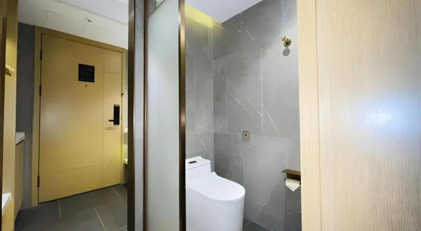 ZMAX Hotels Shenzhen Lianhuacun Metro Station